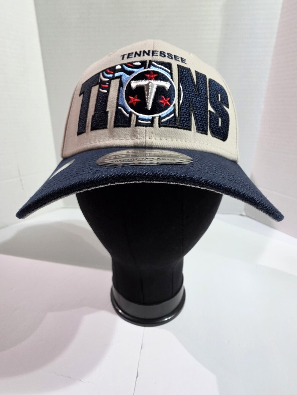 New Era 39Thirty NFL Tennessee Titans Cap Medium/Large Brand New Embroidered